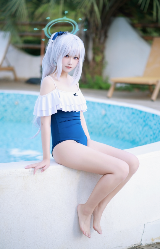 白丝萝莉 lunana 写真套图包合集下载/持续更新